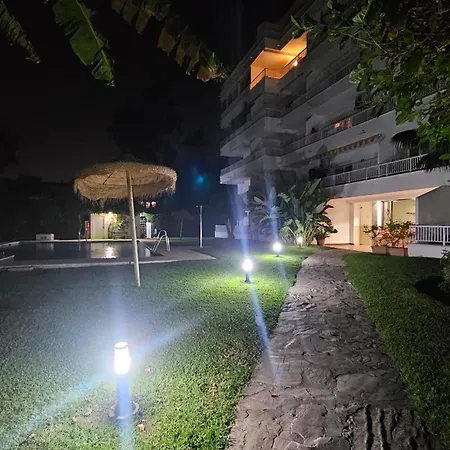 Puerto Banus 2linea Playa,piscina Y Parking Апартаменти Марбелья